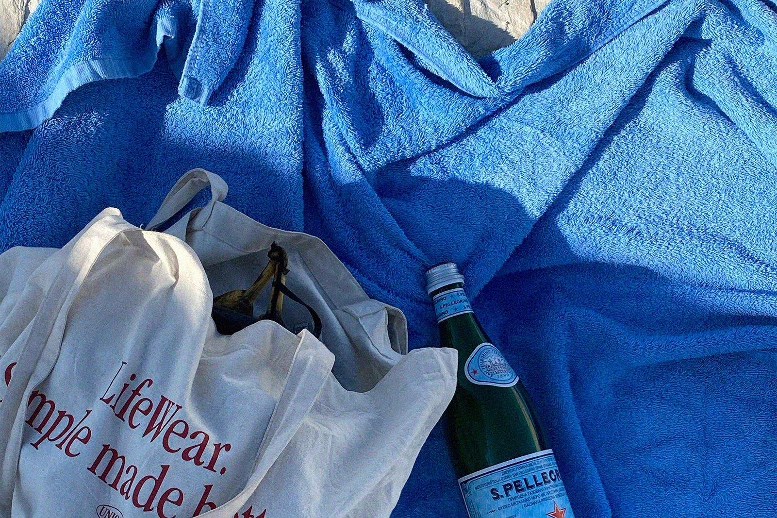 What to bring to the beach, according to the experts*